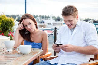 dating guys cell phone going off